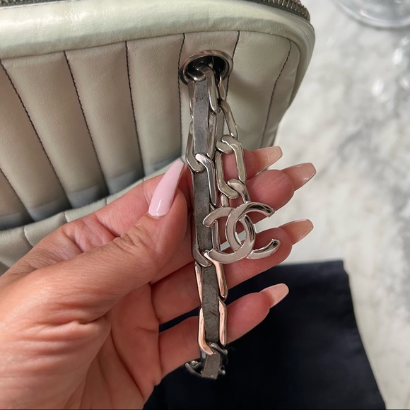 Beautiful ❤️Chanel Green Mademoiselle Vintage Bag - Picture 8 of 13